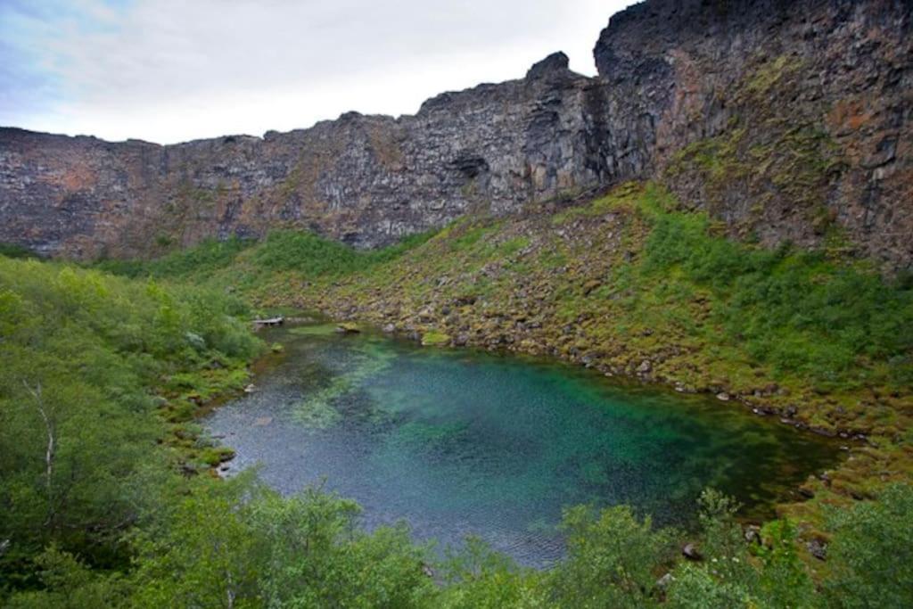 Cabin In The Lava. Near Husavik Skogar  Exteriör bild